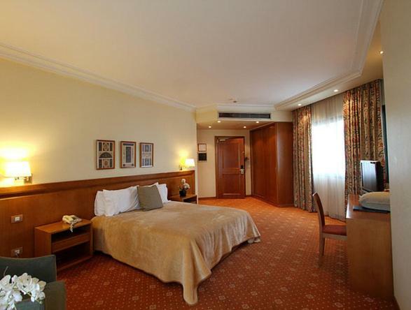 Promenade Hotel Zalqa Exterior photo